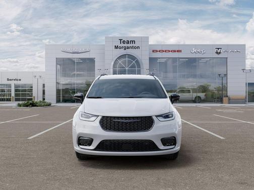 Bright White Clearcoat 2026 Chrysler Pacifica L