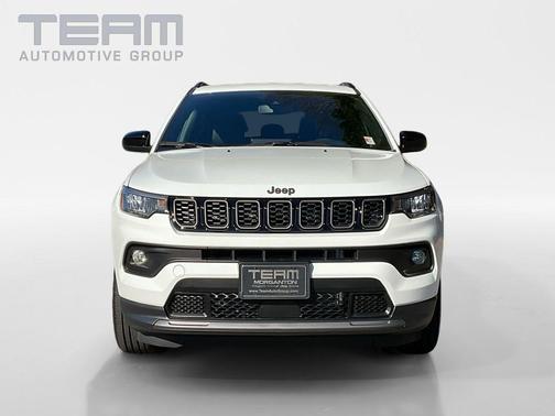 Bright White Clearcoat 2026 Jeep Compass Latitude
