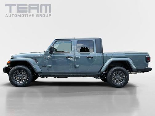 Anvil Clearcoat 2025 Jeep Gladiator Sport S