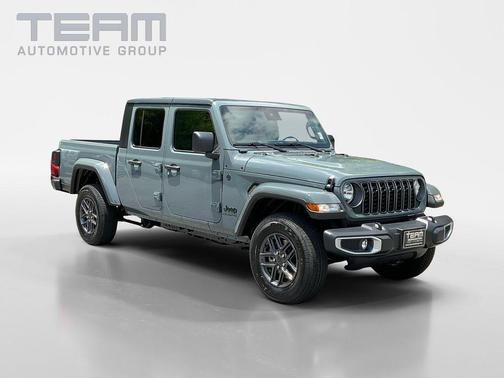 Anvil Clearcoat 2025 Jeep Gladiator Sport S