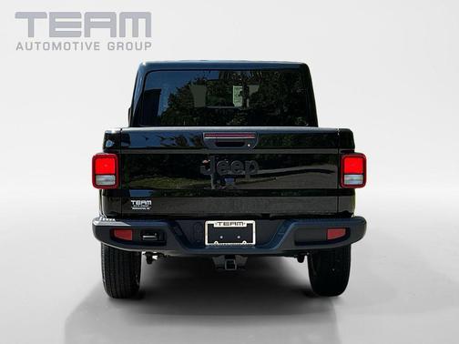 Black Clearcoat 2025 Jeep Gladiator Sport S