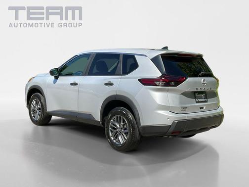 Brilliant Silver Metallic 2024 Nissan Rogue S