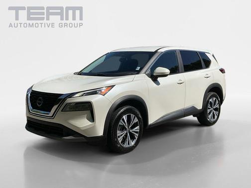Pearl White Tricoat 2023 Nissan Rogue SV