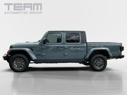Anvil Clearcoat 2025 Jeep Gladiator Sport S