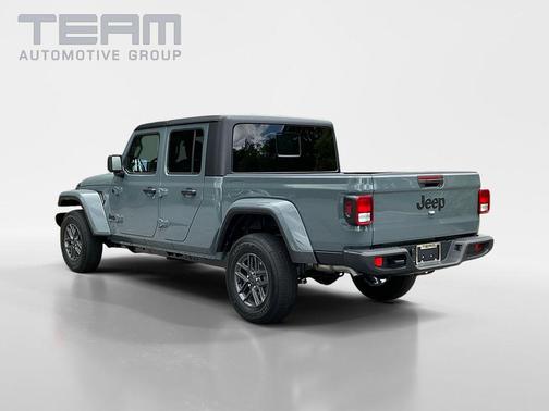 Anvil Clearcoat 2025 Jeep Gladiator Sport S