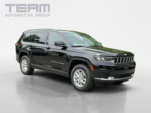 Diamond Black Crystal Pearlcoat 2025 Jeep Grand Cherokee L Laredo