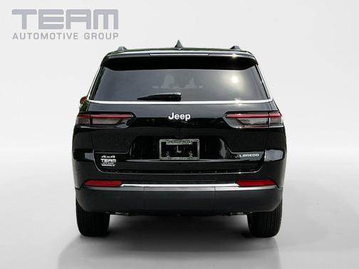 Diamond Black Crystal Pearlcoat 2025 Jeep Grand Cherokee L Laredo