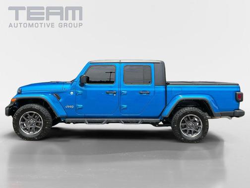 Hydro Blue Pearlcoat 2023 Jeep Gladiator Overland