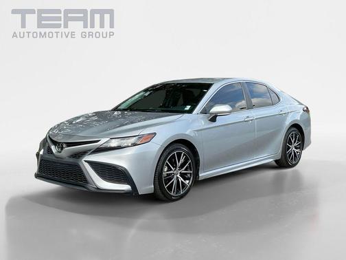 Celestial Silver Metallic 2023 Toyota Camry SE