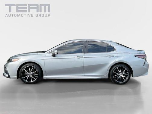 Celestial Silver Metallic 2023 Toyota Camry SE