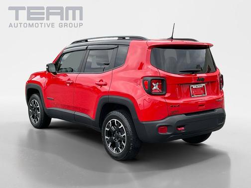 Colorado Red Clearcoat 2023 Jeep Renegade Trailhawk