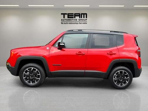 Colorado Red Clearcoat 2023 Jeep Renegade Trailhawk
