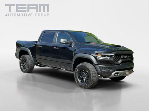 Diamond Black Crystal Pearlcoat 2022 RAM 1500 TRX