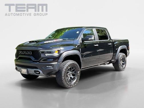 Diamond Black Crystal Pearlcoat 2022 RAM 1500 TRX