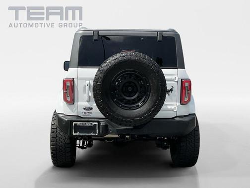Oxford White 2022 Ford Bronco Outer Banks
