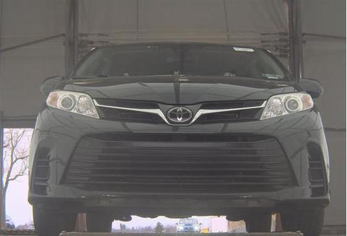 2020 Toyota Sienna LE