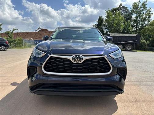2022 Toyota Highlander L