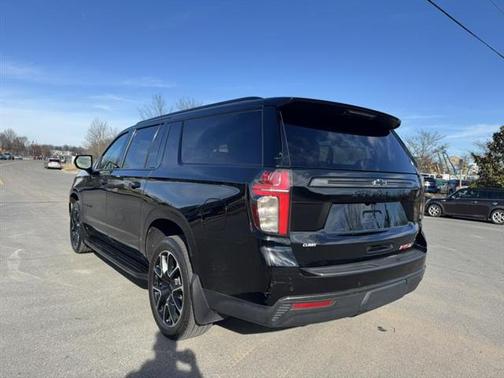 2021 Chevrolet Suburban RST