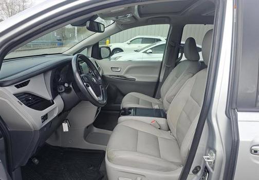 2019 Toyota Sienna Limited Premium