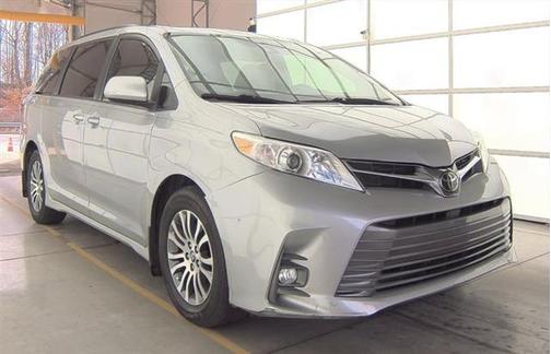 2019 Toyota Sienna Limited Premium
