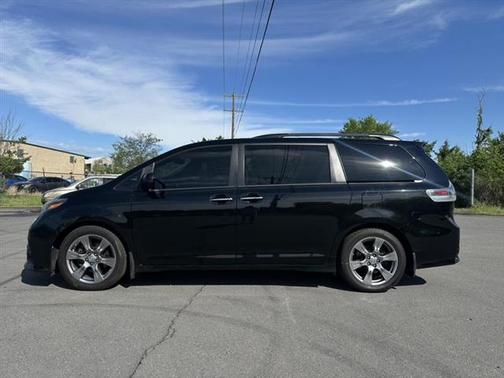 2017 Toyota Sienna SE Premium