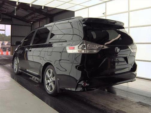2017 Toyota Sienna SE Premium