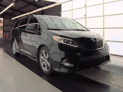 2017 Toyota Sienna SE Premium