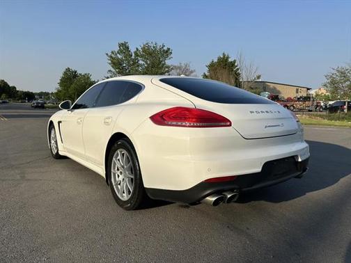 2016 Porsche Panamera 4S