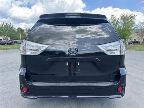 2020 Toyota Sienna SE Premium