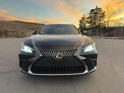 2019 Lexus ES 350 F Sport