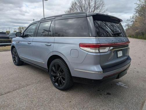 CHROMA CRYSTAL BLUE PREMIUM 2022 Lincoln Navigator BLACK LABEL