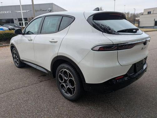Milano White 2025 Alfa Romeo Tonale AWD