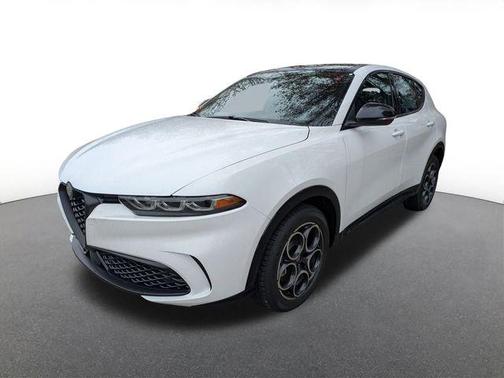 Milano White 2025 Alfa Romeo Tonale AWD
