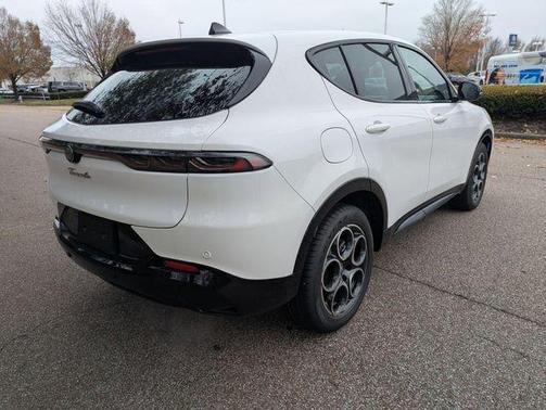 Milano White 2025 Alfa Romeo Tonale AWD