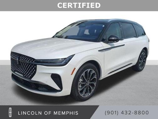 White Platinum Metallic Tri-Coat 2025 Lincoln Nautilus Reserve