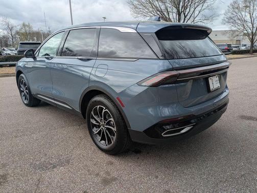 Whisper Blue Metallic Clearcoat 2026 Lincoln Nautilus Premiere