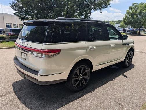 2024 Lincoln Navigator Black Label