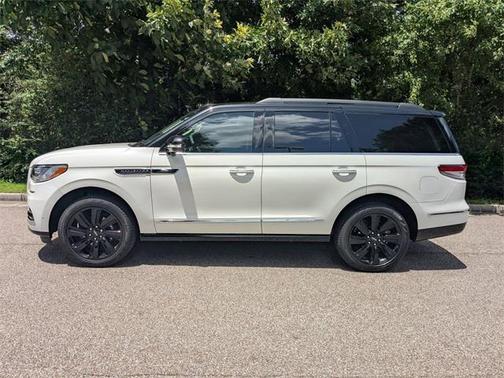 2024 Lincoln Navigator Black Label