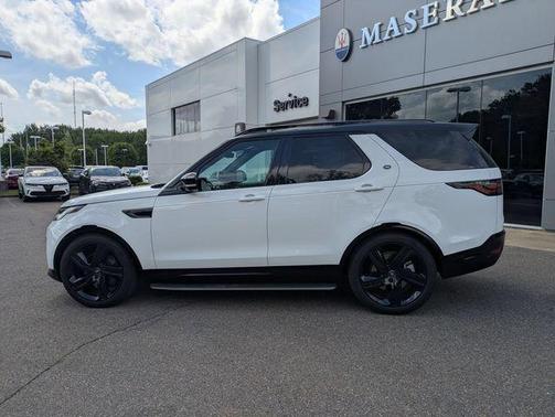 Fuji White 2025 Land Rover Discovery P360 Dynamic SE