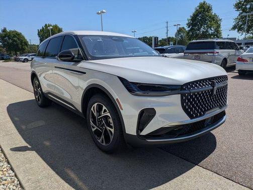 White Platinum Clearcoat Metallic 2026 Lincoln Nautilus Premiere