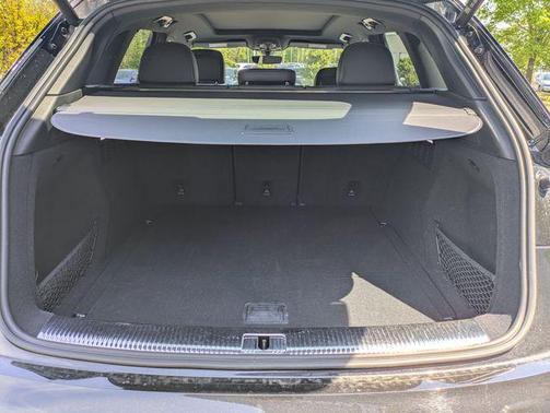 Mythos Black Metallic 2023 Audi SQ5 3.0T Premium