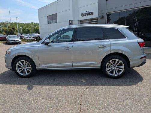 Satellite Silver Metallic 2025 Audi Q7 55 Premium Plus