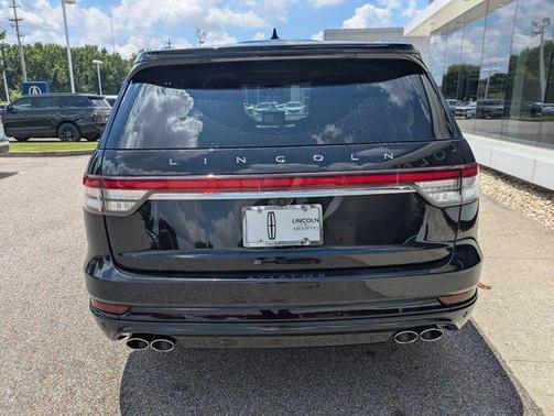 Infinite Black Metallic Clearcoat 2023 Lincoln Aviator Reserve AWD