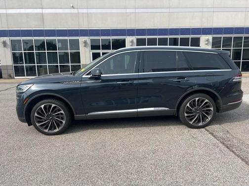 2022 Lincoln Aviator Reserve AWD