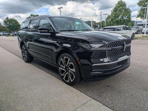Infinite Black Metallic Clearcoat 2026 Lincoln Navigator Reserve