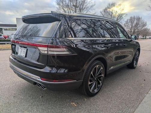infinite black metallic clearcoat 2026 Lincoln Aviator Reserve AWD