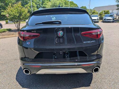 Vulcano Black Metallic 2021 Alfa Romeo Stelvio Ti