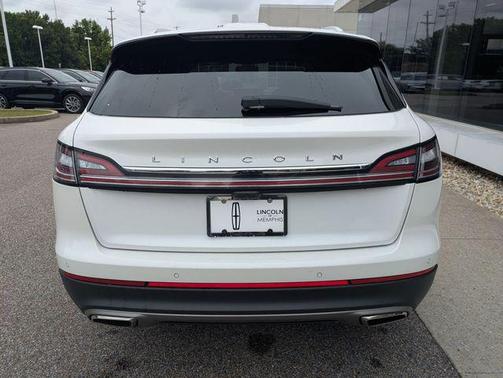 Pristine White Metallic Tri-Coat 2023 Lincoln Nautilus Reserve