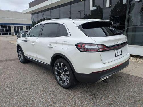 Pristine White Metallic Tri-Coat 2023 Lincoln Nautilus Reserve