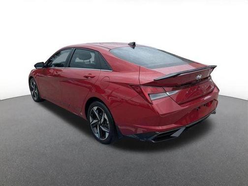 Scarlet Red Pearl 2022 Hyundai ELANTRA Limited